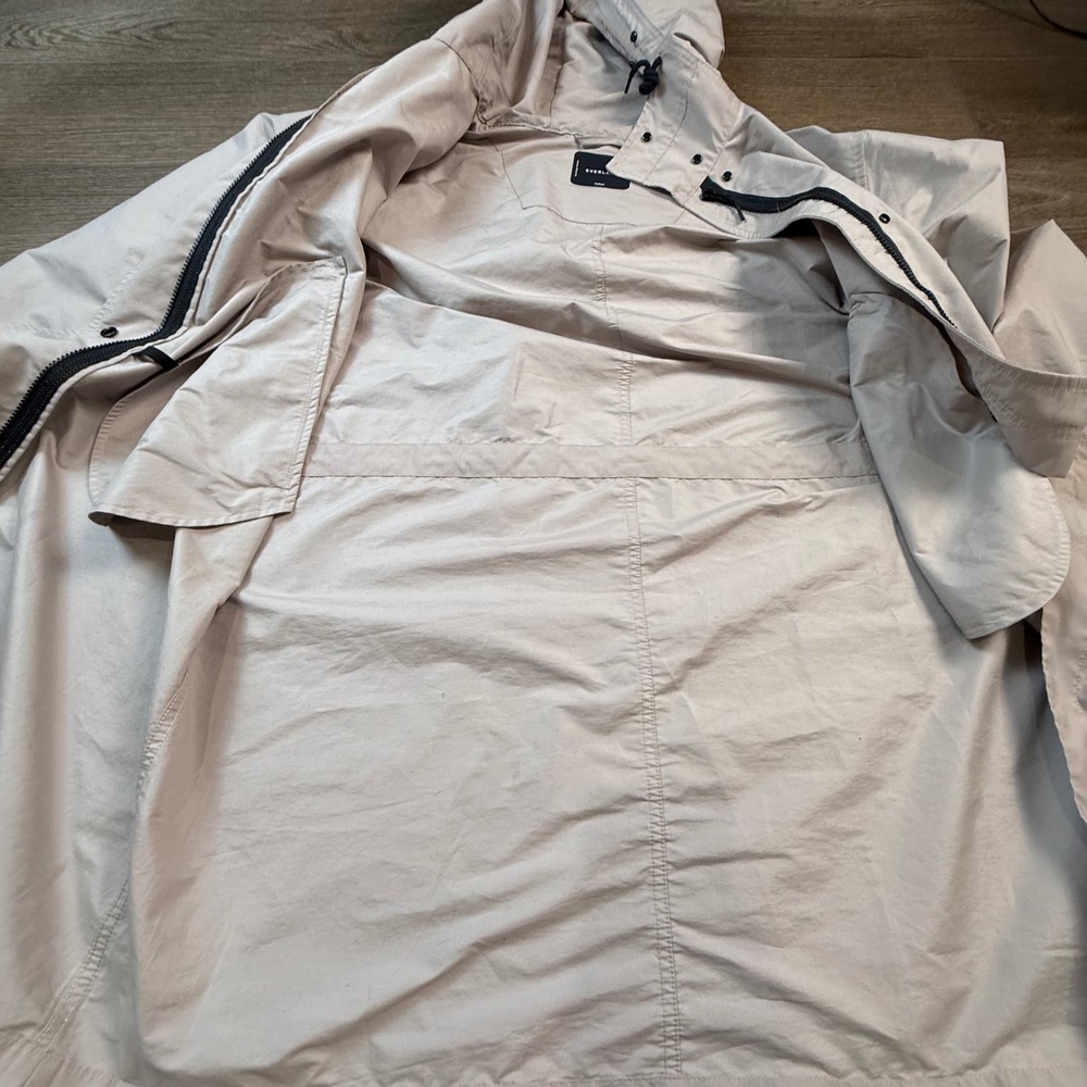 Everlane Beige Trench Coat - Picture 3 of 14